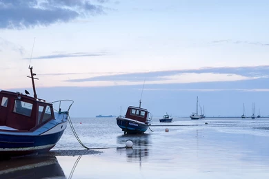 InterfaceLIFT: 3840x1024 Wallpapers Sorted By Date