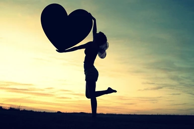 Girl In Love Wallpapers