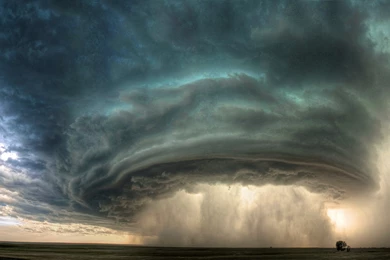 Awe inspiring Supercell Storm : Wallpapers