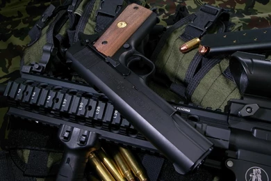 100 Pistol HD Wallpapers