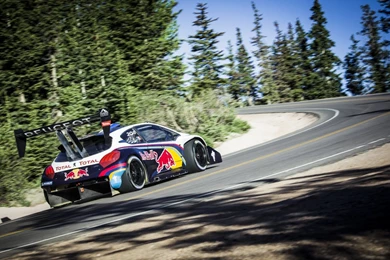 Peugeot 208 T16 Pikes Peak 2013