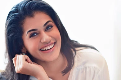 Actress Taapsee Pannu HD Wallpapers Free HD Wallpapers   Download ...