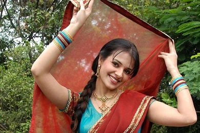 Saloni Aswani Wallpapers