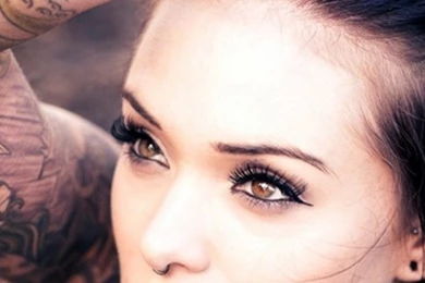 640x960 Arabella Drummond Close up Iphone 4 Wallpapers
