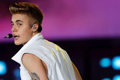 6888175 free justin bieber wallpaper download yoyo1.jpg