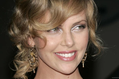 HD Charlize Theron Wallpapers