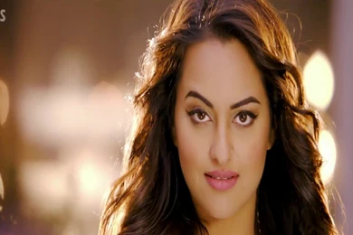 Nice Look Of Popular Indian Female Bollywood Celebrity Sonakshi ...