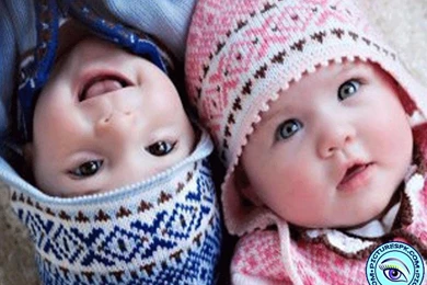 Twin baby wallpaper 800x600.jpg