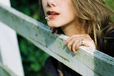 Wallpapers Category Nice: Melanie Laurent   Wallpapers Gallery