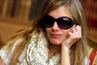 Melanie Laurent Sunglasses HD Awe inspiring Wallpapers Free HD ...