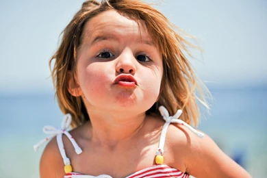 Innocent Cute Baby Girl Wallpapers   New Hd WallpaperNew Hd Wallpapers