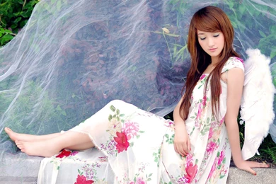 Innocent Girls Wallpapers