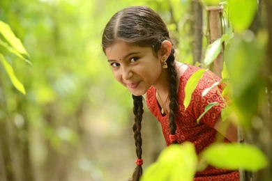 Innocent Small Girl Smile Wallpapers