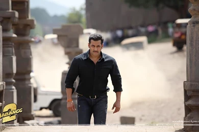 Dabangg 2 Movie Wallpapers