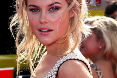 Rachael Taylor HD Wallpapers Of High Quality Download