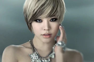 Girls' Generation's Sunny Warns Sasaeng Fan: "Stop Following Me ...
