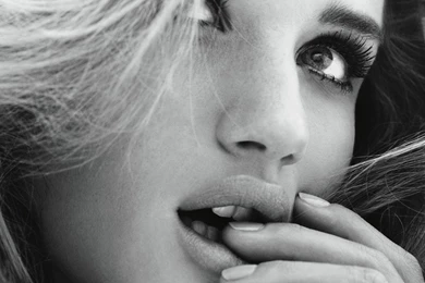 Rosie Huntington Whiteley Mobile Wallpapers