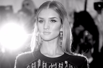 Black And White 4K Rosie Huntington Whiteley Wallpapers