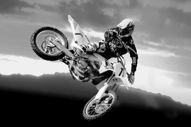 Bike Stun HD wallpapers 3.jpg