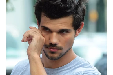 Celebrity 4K Taylor Lautner Wallpapers