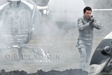 Tom Cruise In Oblivion HD Wallpapers   IHD Wallpapers