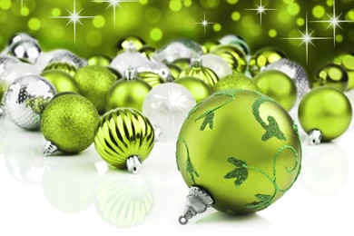 Green Christmas Balls Wallpapers And Images   Wallpapers, Pictures ...