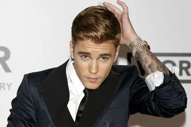 Justin Bieber Full HD Backgrounds / 1920x1080