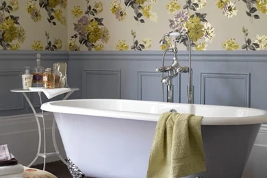 Country Style Floral Bathroom