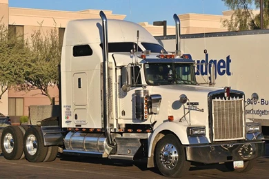 A Swift Kenworth W900   (