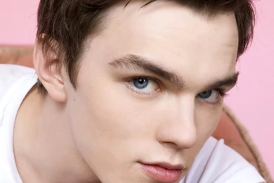 Download Wallpapers 3840x2160 Nicholas Hoult, Actor, Blue eyed, Boy ...