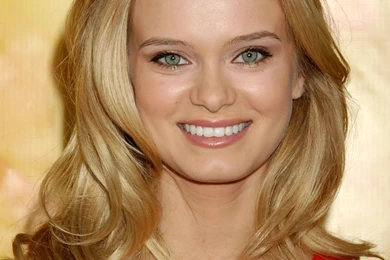 Sara Paxton