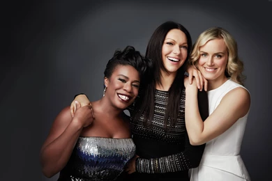 Uzo Aduba Wallpaper, Celebrities / Actors: Uzo Aduba, Laura Prepon ...