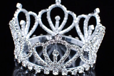 Download Royal Queen Crown Wallpapers HD