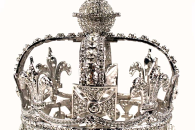 Download Royal Queen Crown Wallpapers