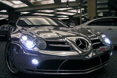 Graffiti bridge: Mercedes Benz Wallpapers HD