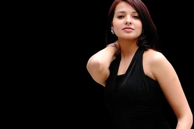 Saloni Aswani Wallpapers   (1024x768) : Indya101.com