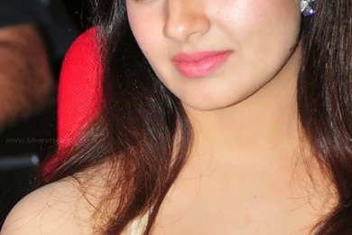 Hd Wallpapers: Saloni Wallpapers,Saloni Latest Wallpapers