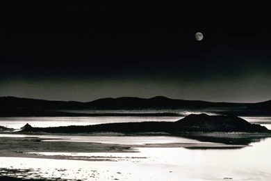 Non mainstream Black Theme Wallpapers