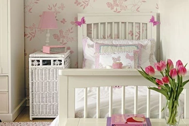 Pretty Children's Bedroom With Butterfly Wallpapers