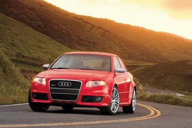 2007 Audi RS4 Images. Photo: Audi_RS4_manu 07_a 09.jpg