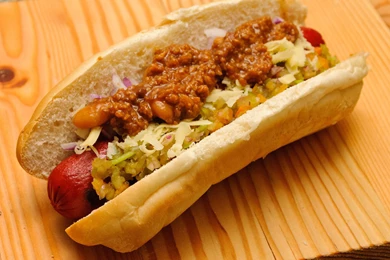 How To Make A Spicy Hot Dog With Chili: 11 Steps