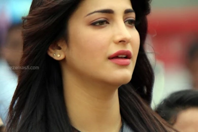 Shruti Hassan Latest Cute CCL Pics   High Quality Photo Gallery ...