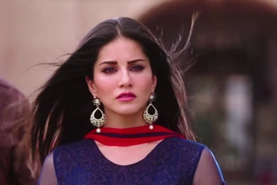 Sunny Leone Bollywood Actress Wallpapers Download FREE (Page ...