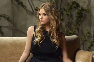 Ashley Benson HD Pictures