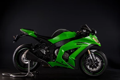 Kawasaki ZX 10R 2011 High Resolution Photos