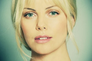 Charlize Theron Pics