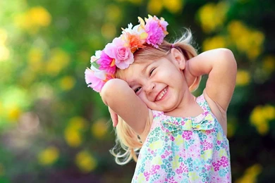 Cute Small Girl Smile Wallpapers Download High Resolution