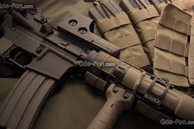239570_m 4_oruzhie_karabin m4a1_ssha_1680x1050_www.Gde Fon.com.jpg