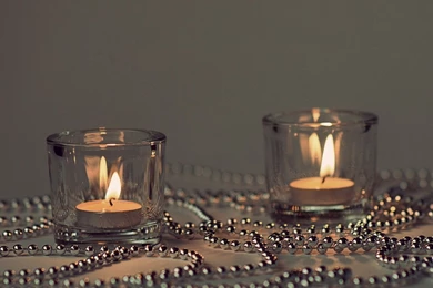 Bokeh Candles Fire Flames Beads Chain Chrome Metal Glass Wallpapers ...