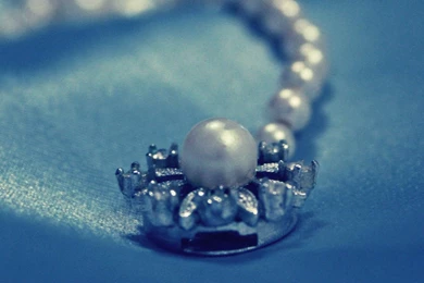 Download Wallpapers 3840x1200 Beads, Pendants, Jewelry, Blurring ...